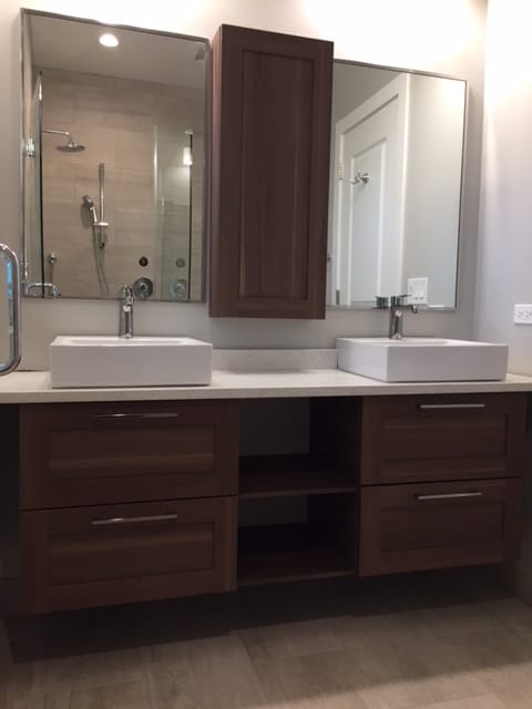 Building Photo - 2658 W Homer St