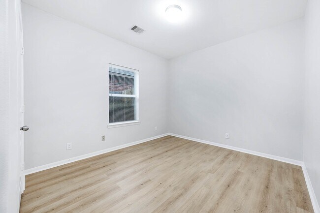 Building Photo - 7631 Retama Terrace Ln