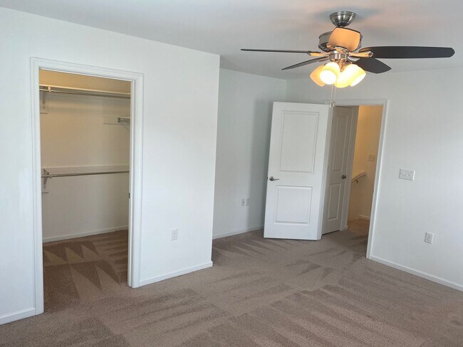 Building Photo - 1628 Brimington Ln
