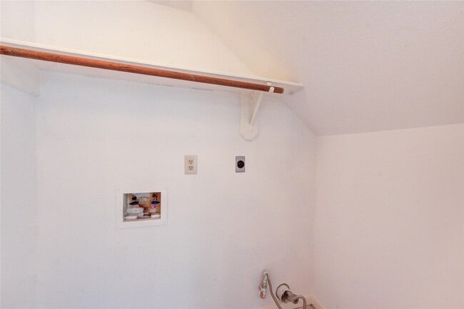 Building Photo - 14823 Atterbury Dr