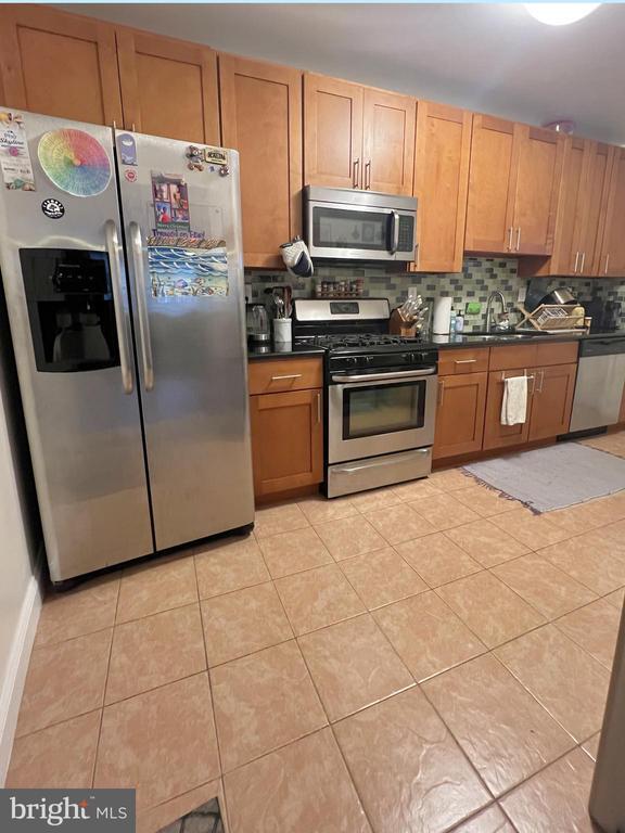 Building Photo - 1415 S 4th St