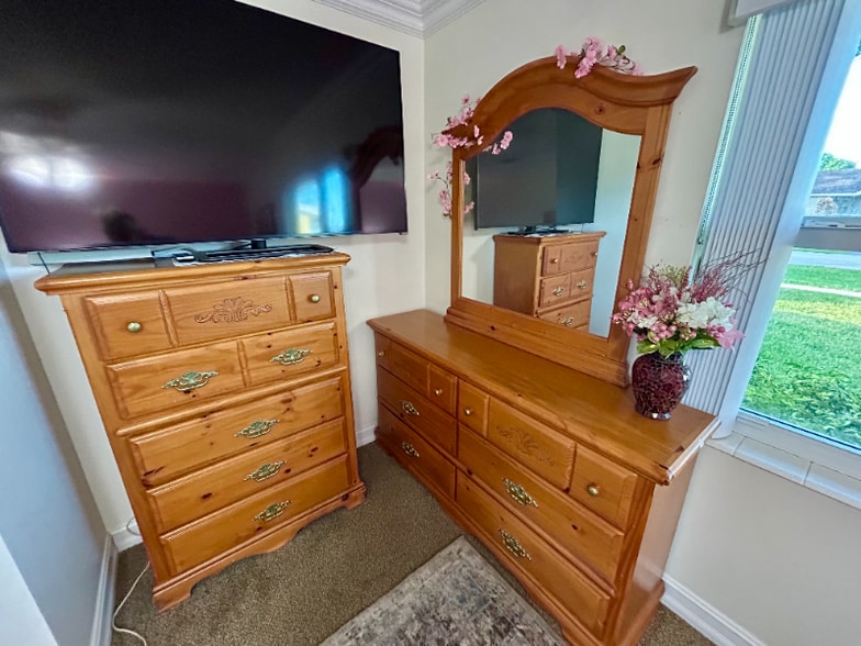 Building Photo - 9512 Saddlebrook Dr