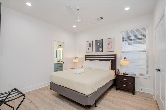 Building Photo - 4109 Hare St