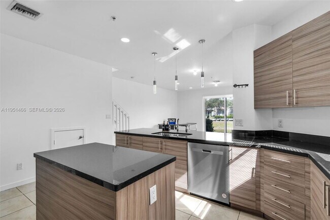 Building Photo - 2735 SW 81st Terrace