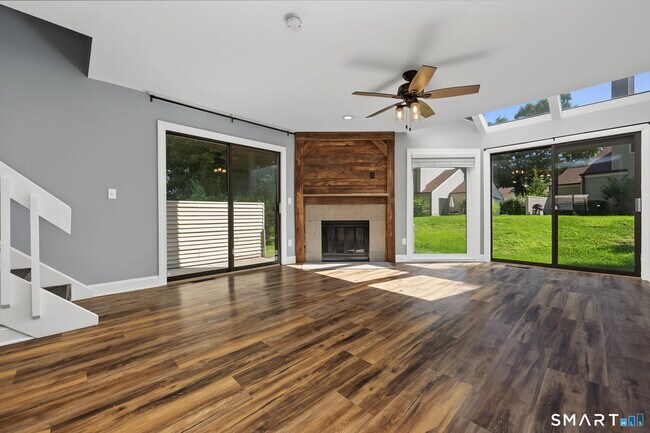 Building Photo - 35 Deer Run