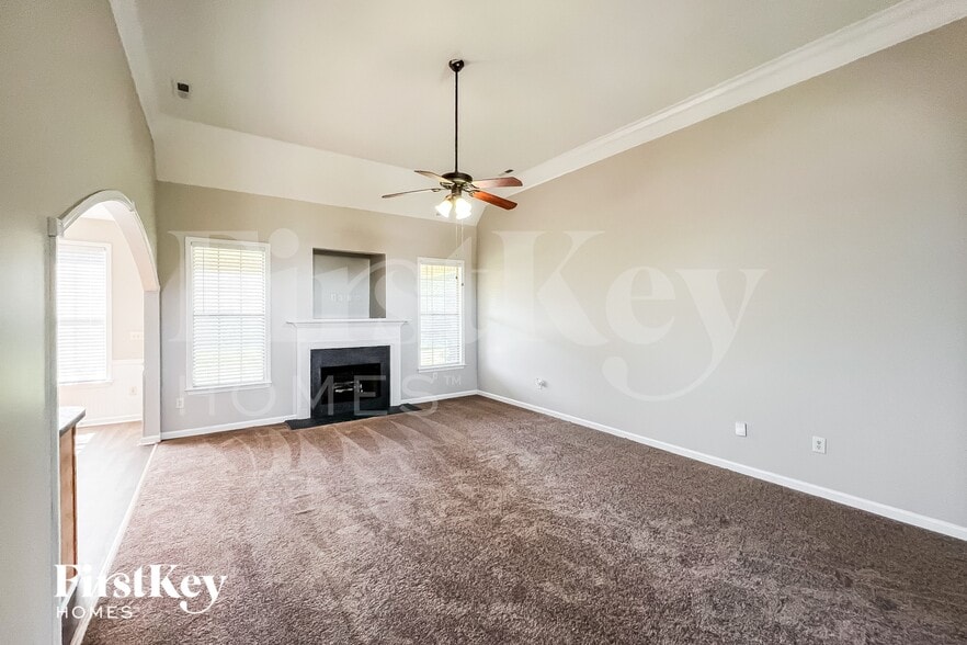 Building Photo - 120 Rushton Ln