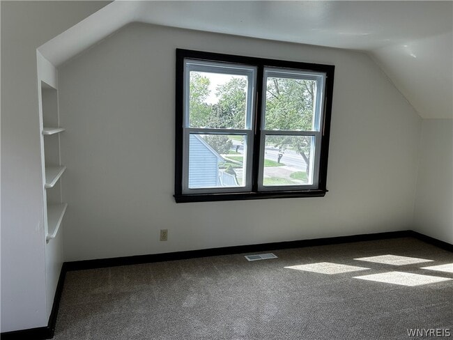 Building Photo - 3319 McKinley Pkwy