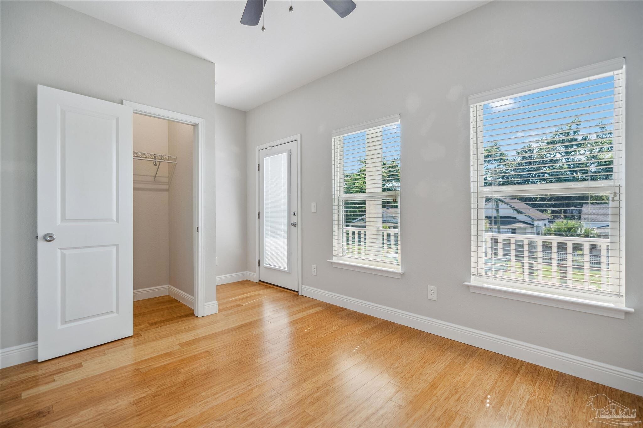 Building Photo - 912 N 8th Ave