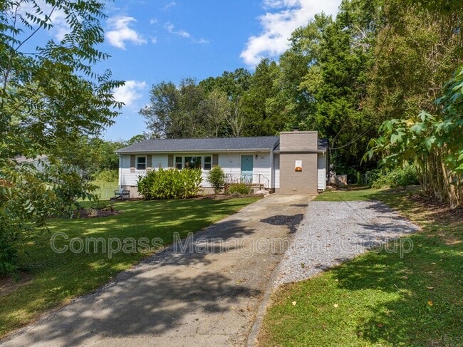 Building Photo - 321 Sarvis Dr