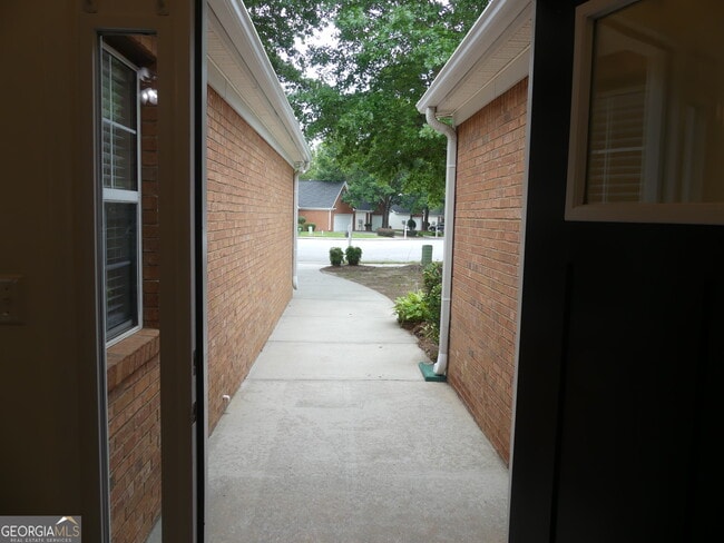 Building Photo - 36 Saratoga Pl