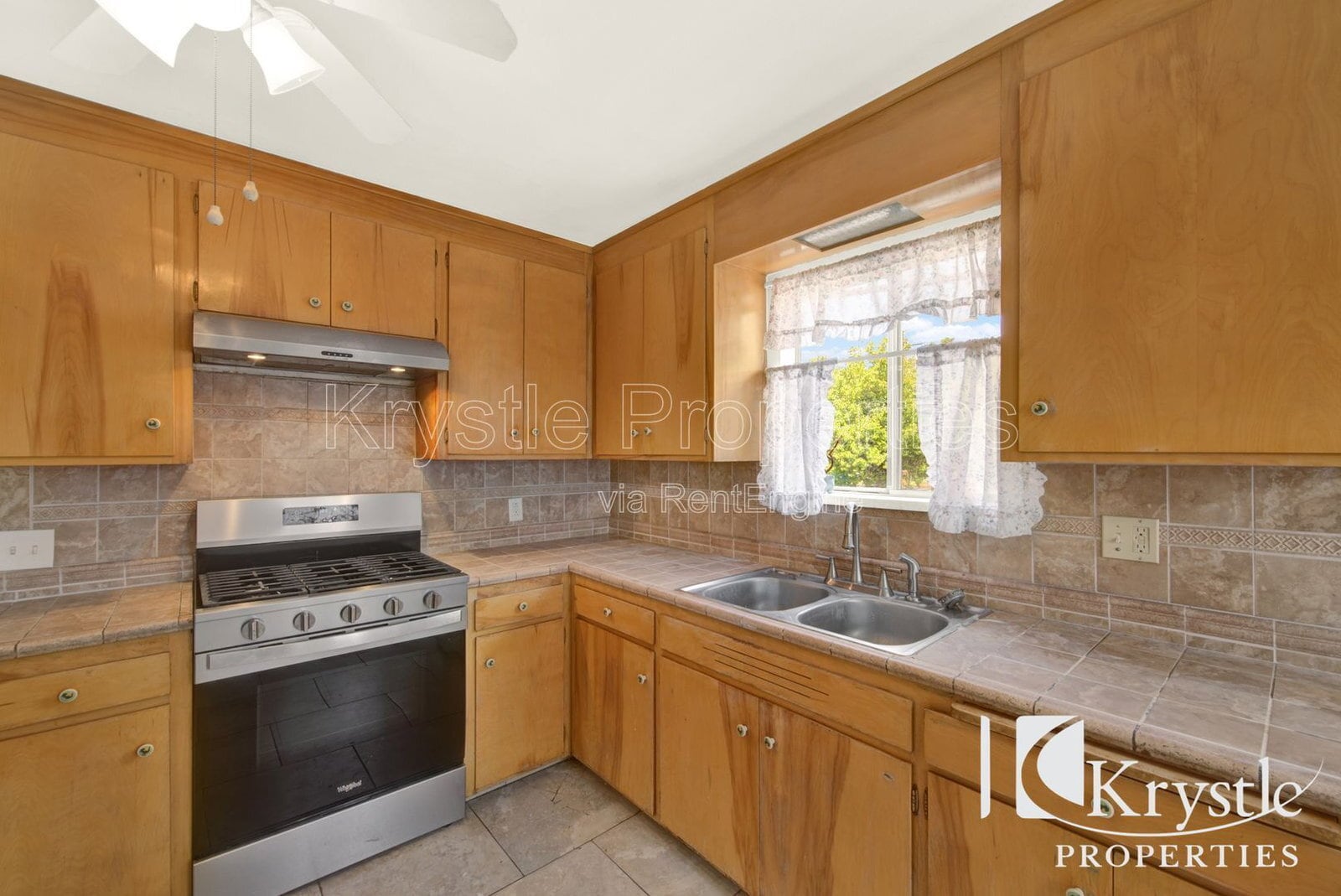 Building Photo - 153 Vaqueros Ave