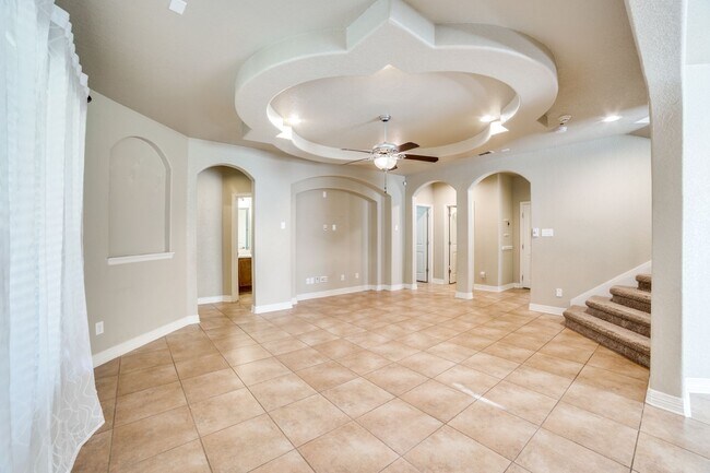 Building Photo - Now Available! Beautiful Stillwater Home with Downstairs Guest Suite