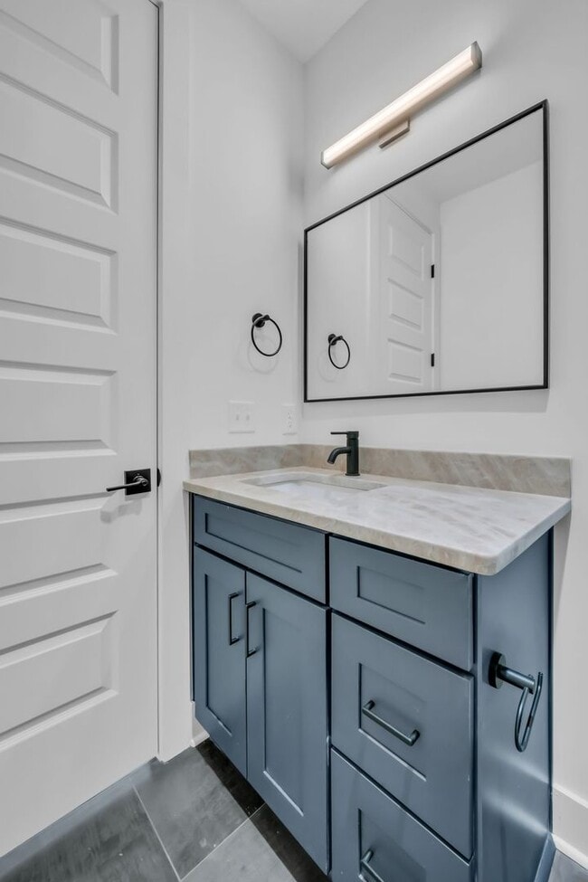 Building Photo - Modern Luxury Living in East Nashville