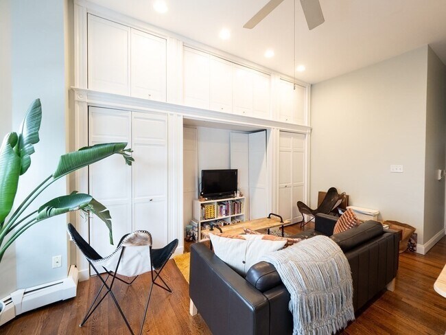 Building Photo - 25 Fort Ave