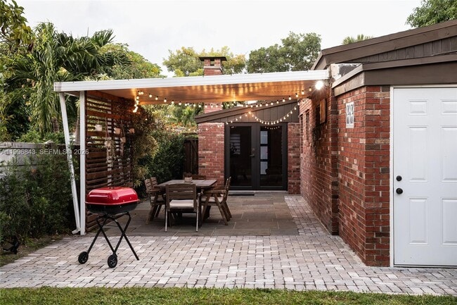 Building Photo - 2040 NE 173rd St