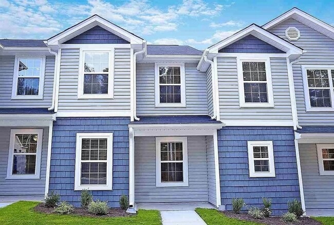 Building Photo - Newer Townhome for Lease – 2 Primary Suites + Open Layout