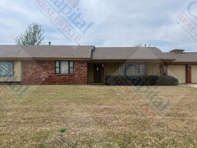 Building Photo - Spacious Home With Classic Charm