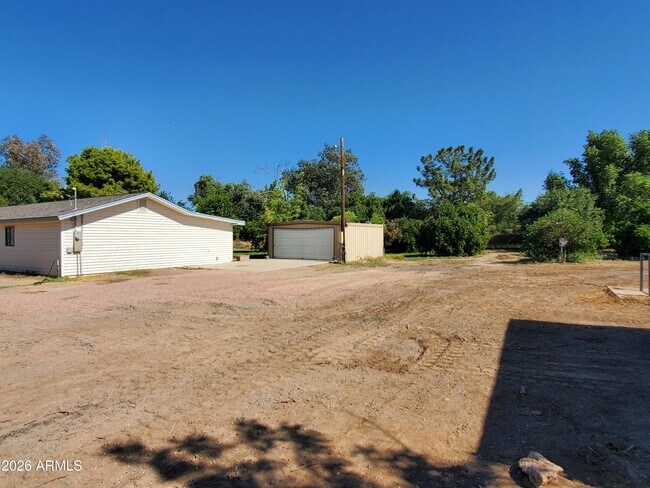 Building Photo - 26649 S Grapefruit Dr