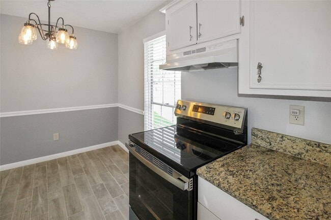 Building Photo - 12702 Gotham Dr