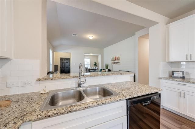 Building Photo - 3017 Bella Lago Dr