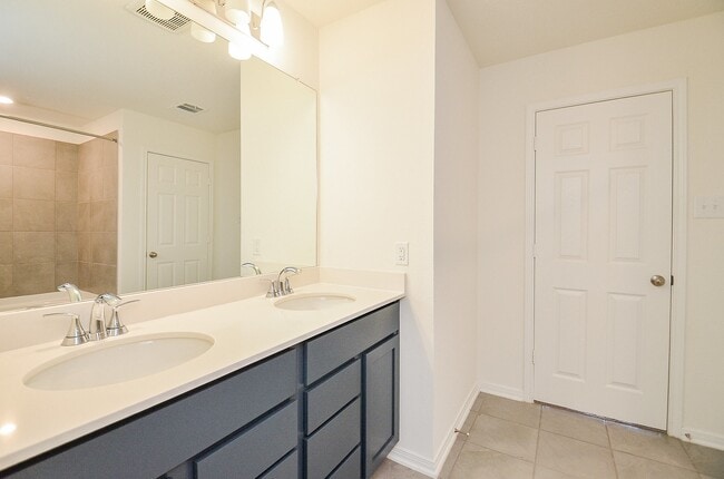 Building Photo - 4507 Kellmore Ct