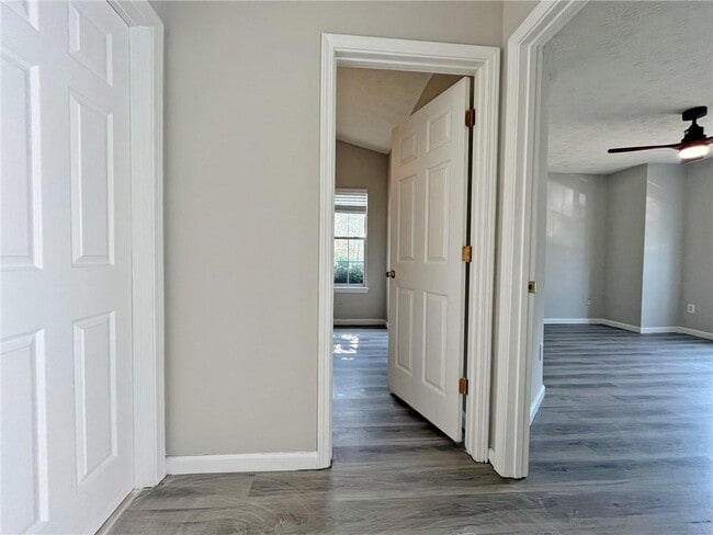 Building Photo - 1680 Racquet Club Cir NW