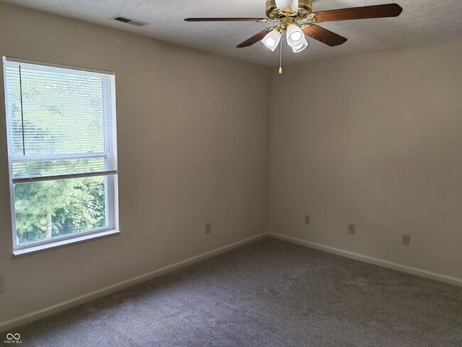 Building Photo - 6140 Lake Freeman Dr