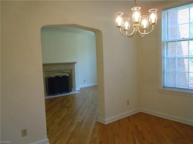 Building Photo - 15700 Van Aken Blvd