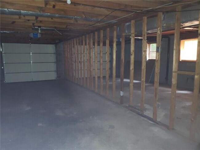 Building Photo - 5532 Stewart Mill Rd