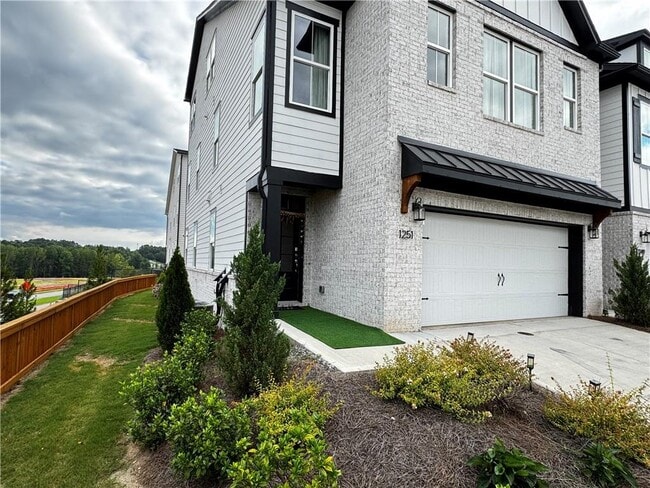 Building Photo - 1251 Wintergreen Wy