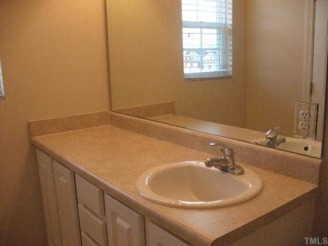 Building Photo - 210 Montview Way