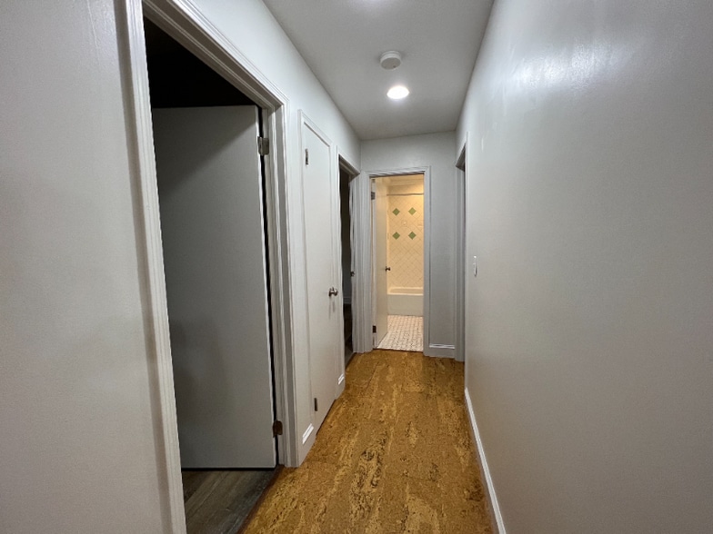Building Photo - 216 Citrona Dr