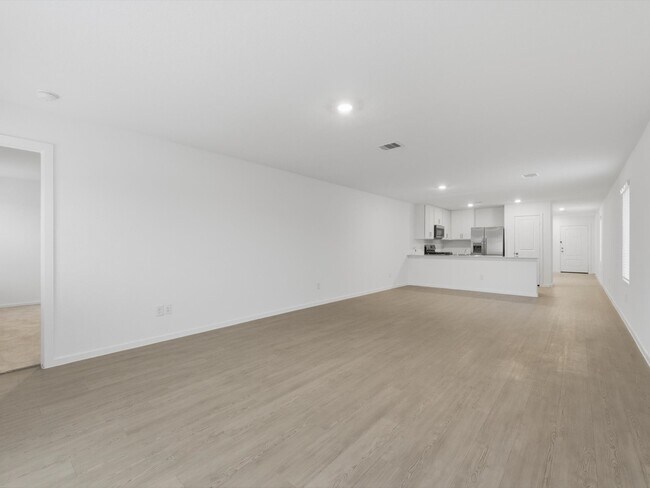 Building Photo - 25409 Carnation Ct