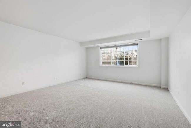 Building Photo - 1603 N Van Dorn St