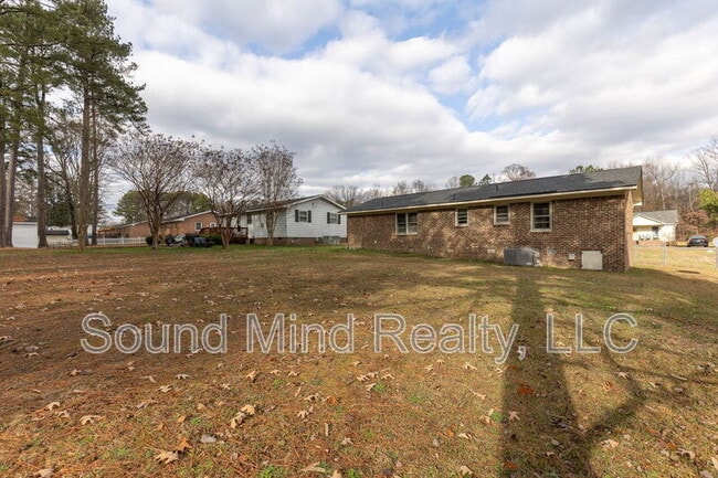 Building Photo - 509 Indian Trail