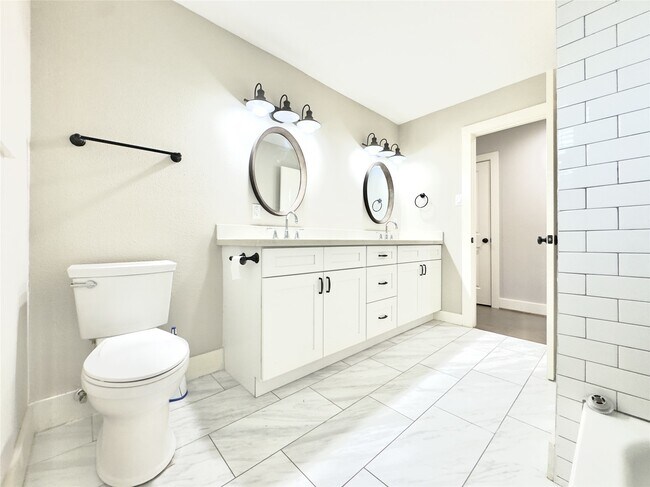 Building Photo - 14103 Kellywood Ln