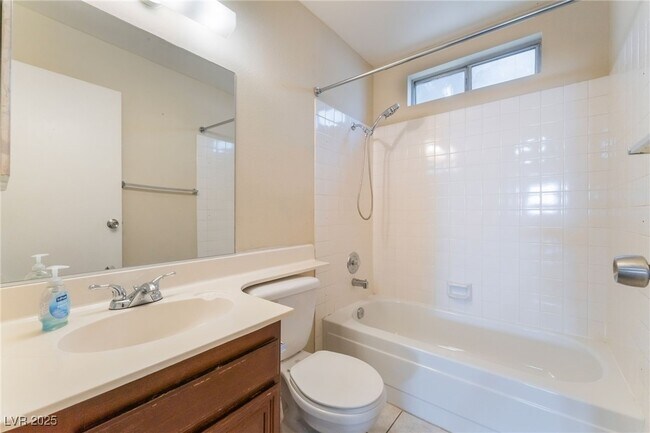Building Photo - 6913 W Quail Hollow Dr