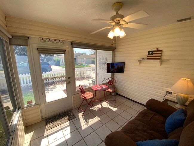 Building Photo - Great Location Turnkey Villa In The Village of Belvedere ANNUAL Lease