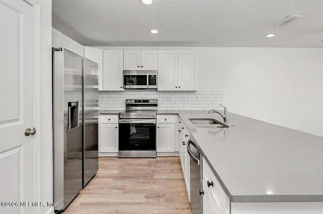 Building Photo - 3585 Drexel St