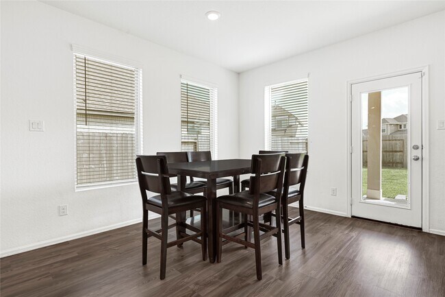 Building Photo - 9614 Sterling Arbor Dr