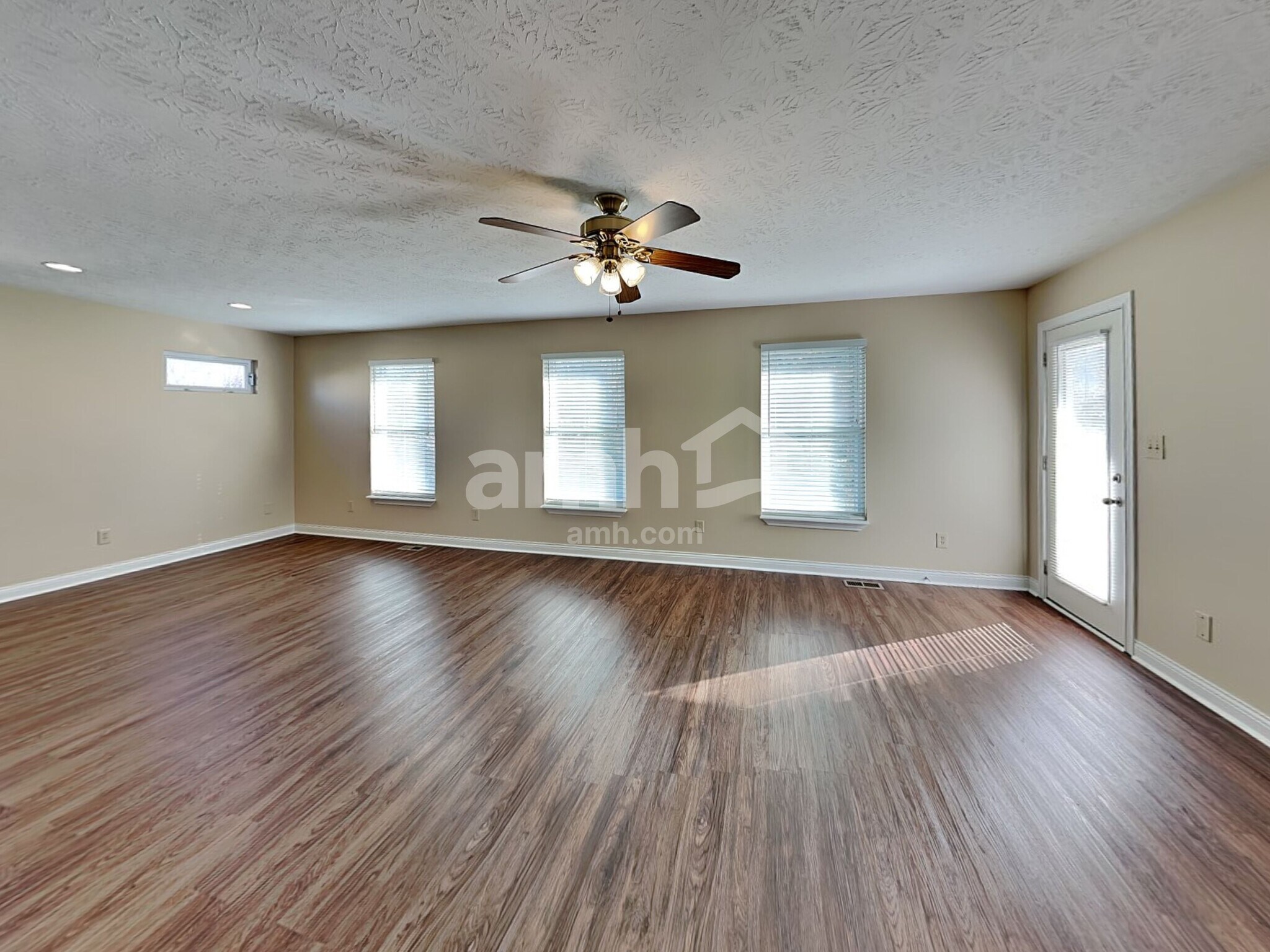 Building Photo - 1073 Ivoryhill Dr