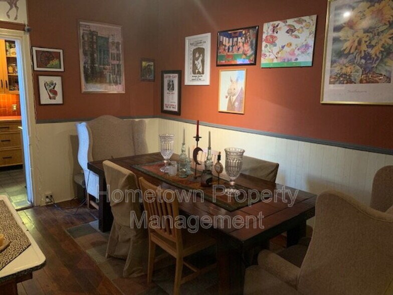 Building Photo - 1202 Penn St