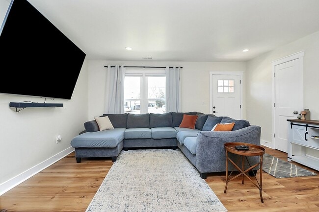 Building Photo - Fully Updated & Furnished Gem in the Heart of Starmount!