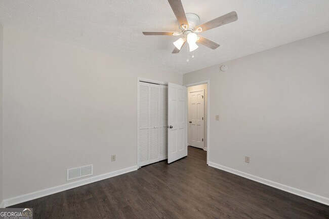 Building Photo - 3502 Wilderness Dr