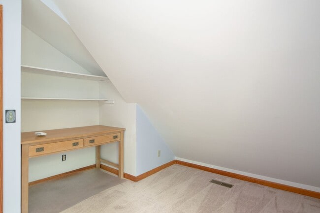 Building Photo - 1802 Shelor Ln
