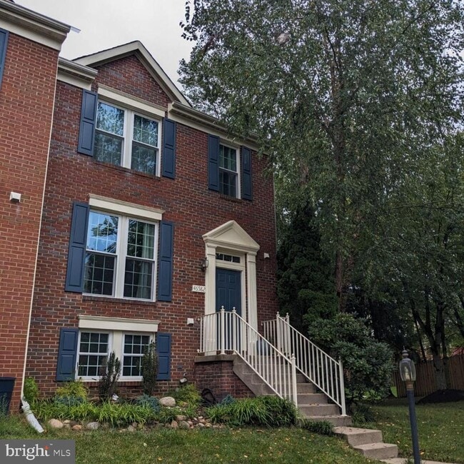 Building Photo - 46582 Broadspear Terrace