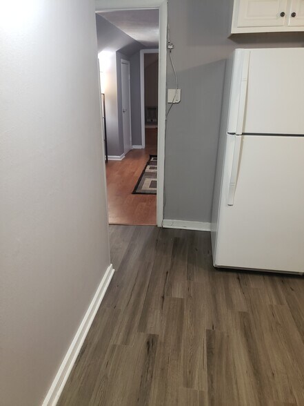 Building Photo - 1107 Acklen Ave