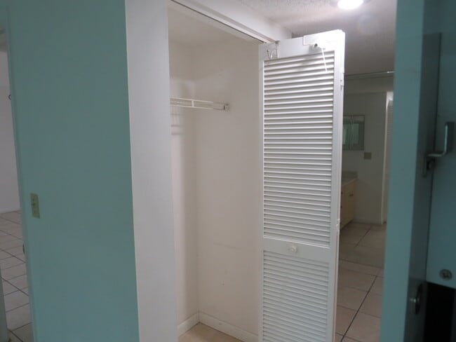 Building Photo - 16091 Blatt Blvd