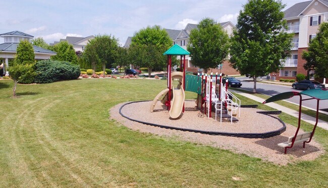 Building Photo - 100 Portico Street