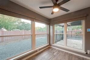 Building Photo - 2122 Courtshire Ln